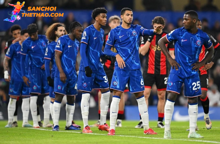 Vị trí trong top 4 của Chelsea đang bị đe dọa nghiêm trọng.