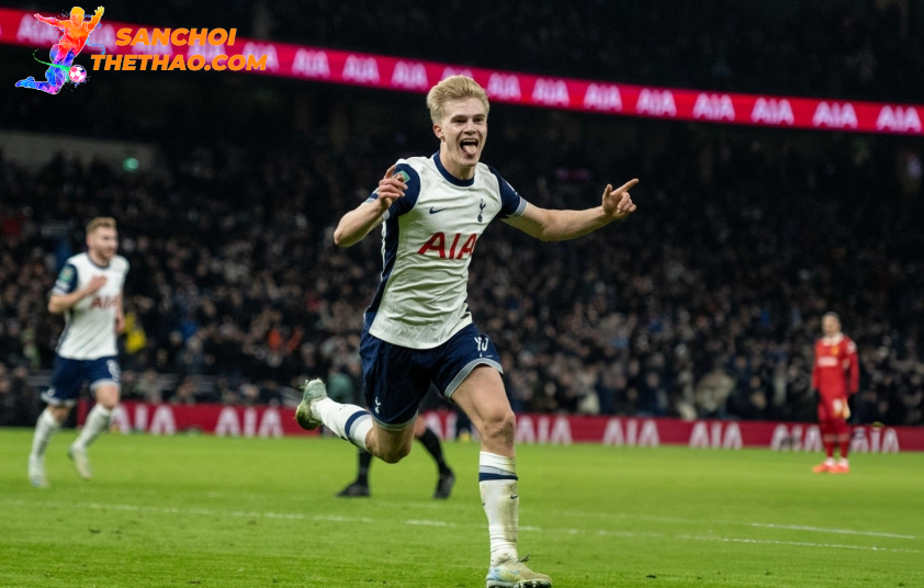 Tottenham đánh bại Liverpool nhờ bàn thắng duy nhất của Lucas Bergvall. Ảnh: Getty