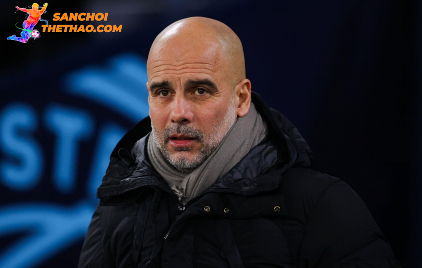 Pep Guardiola trải qua mùa giải khó khăn cùng Man City. Ảnh: Getty